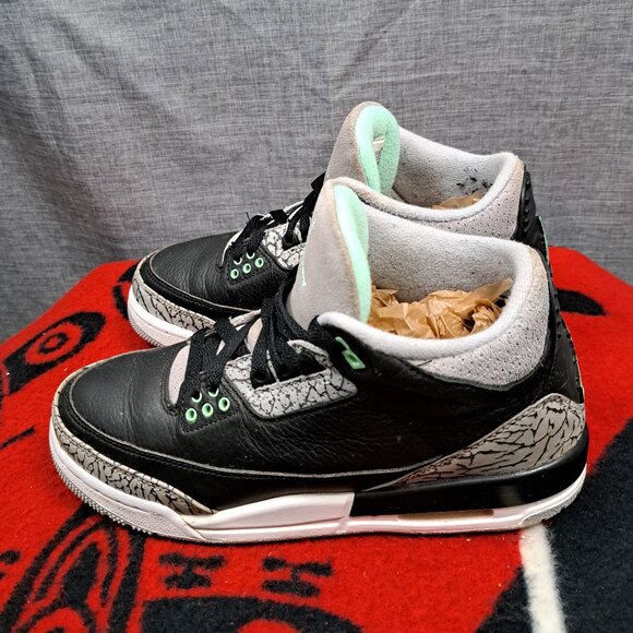 Size 6.5Y Nike Air Jordan 3 Retro GS Shoes DM0967-031 Black/Green Glow Wolf Grey - Picture 1 of 13